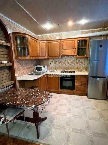 Професора Отамановського вул., 25