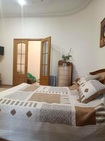 Старокозацька вул. (Комсомольська), 74а