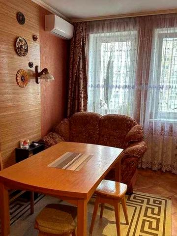 Здається 2 кімнатна квартира на Палладіна