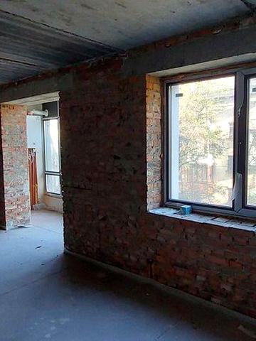 Продається простора 1,5-кімнатна квартира в Центрі міста