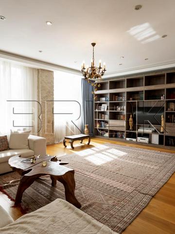 Володимирська вул., 49-А