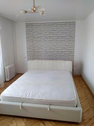 23 Серпня вул., 81