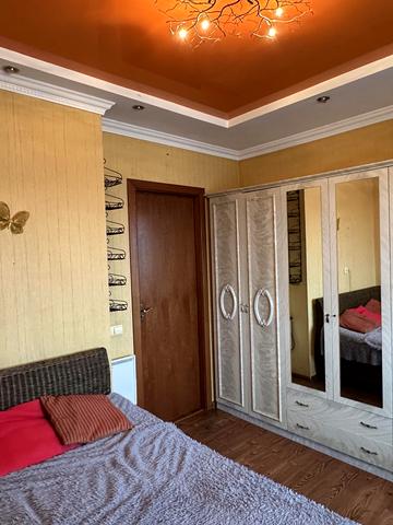 Академіка Корольова просп., 12