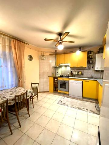 Ніжинська вул., 71