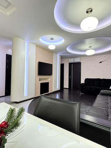 Миру просп., 25