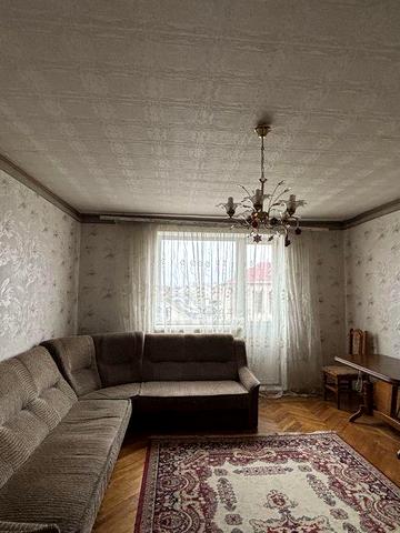 Продам 3-х кімнатну квартиру з гаражем,підвалом і земельною ділянкою