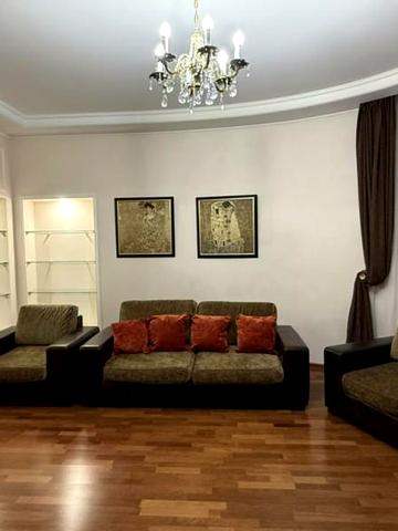 Трехкомнатные апартаменты класса люкс в центре предоставляем отчетные документы