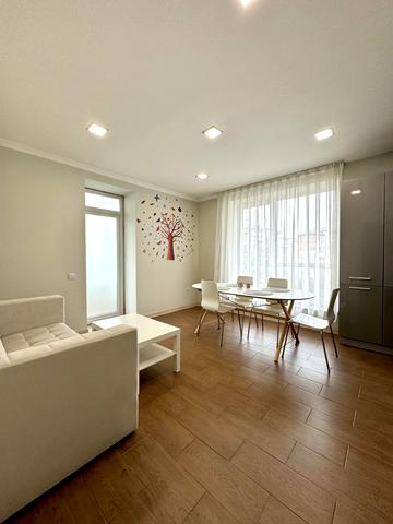 Двірська вул., 6