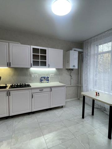 Лесі Українки вул., 21