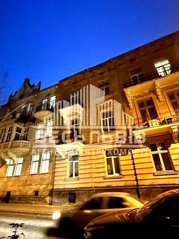 Івана Рутковича вул. (), 1