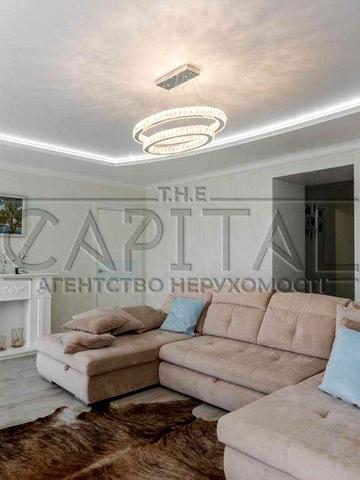 Продаж квартири, 3х кім. 110 м2, "ЖК Чайки", Метро Житомирська. ЖК "Чайки"