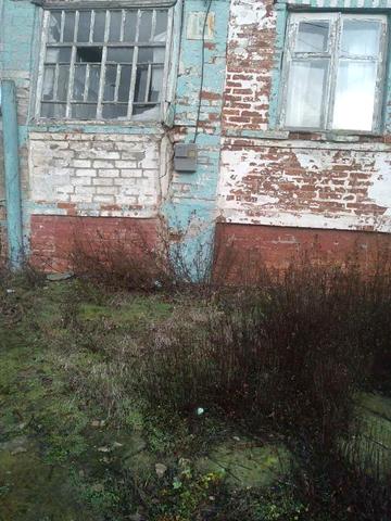 Комарова, 35