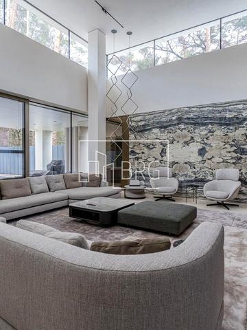 Плютовська вул.