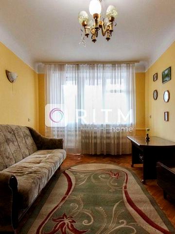 Продається 2-кімнатна квартира в самому центрі міста по вул. Коперника