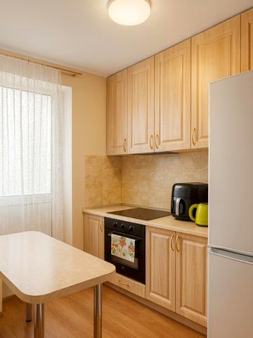 Бориса Гмирі вул., 16