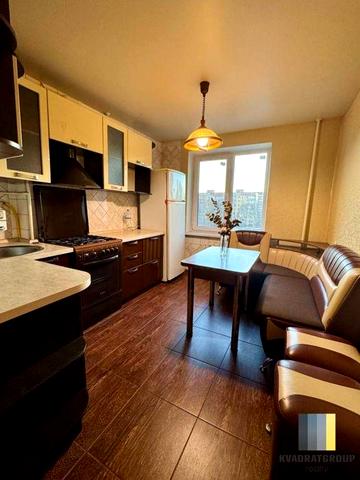 Продам простору 3к квартиру Лівобережний 2