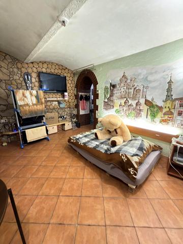 Олекси Новаківського вул., 4