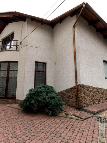 Ігоря Сікорського вул., 20