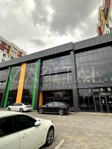 Машинобудівників вул., 16