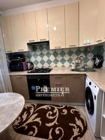 Продаж 3к Квартира Полуничний провулок