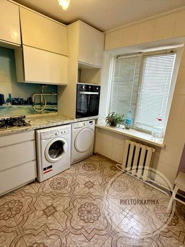 Бузький Бульвар/Варварівський міст 3к квартира в продажу з ремонтом