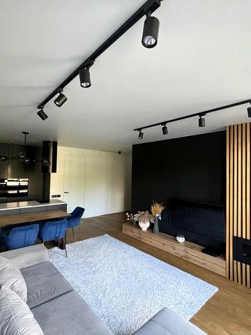 Києво-Мироцька вул., 93