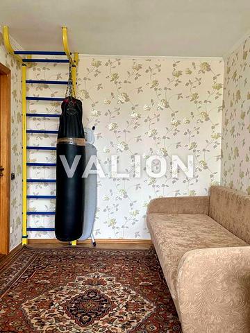 Продаж 2к. квартири, 49 м2, ремонт вул. Стадіонна 13, метро Вокзальна.