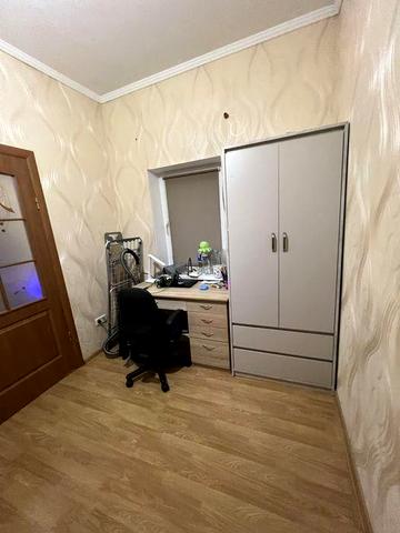 Продам 2кім частину будинку