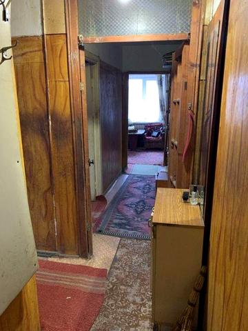 Продам трикімнатну квартиру, район Комарова.