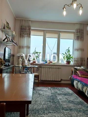 Володимира Івасюка просп. (Героїв Сталінграду), 9