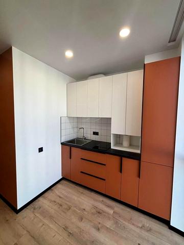 Нова Виноградна вул., 16