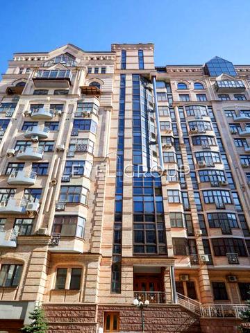 Ексклюзивна 4-к квартира в самому центрі Києва ! Унікальна локація!