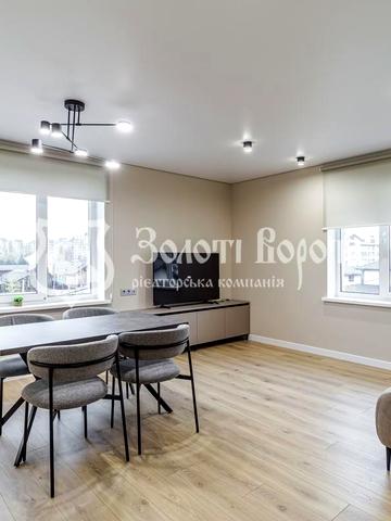 Вишнева вул., 2