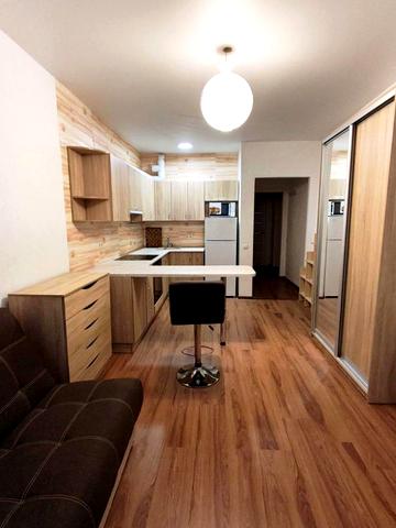 Ясинуватський пров., 10