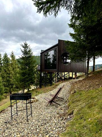 Котеджі в Карпатах під інвестиції / продаж бізнесу повністю