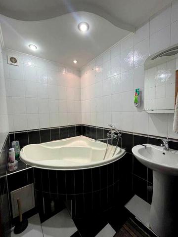 Здається 2к.квартира з автономним опаленням по вул. Кравчука