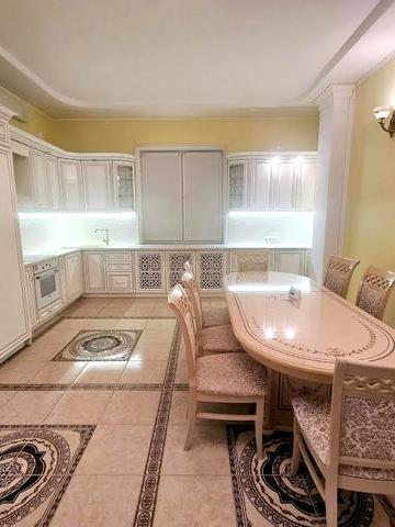 Вільшанська вул., 33