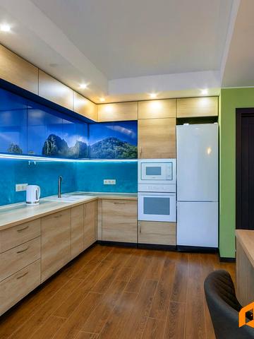 Зелена вул., 16