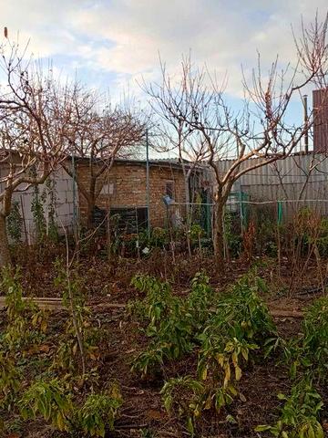 Участок з 2-ма забудовами, від хазяїна.