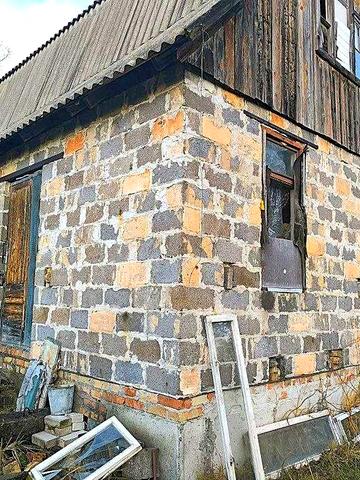 Продам дачу та 10сот.землі біля лісу в тихому місці,в с.Миколаївка