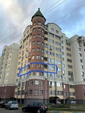 Юності вул., 3