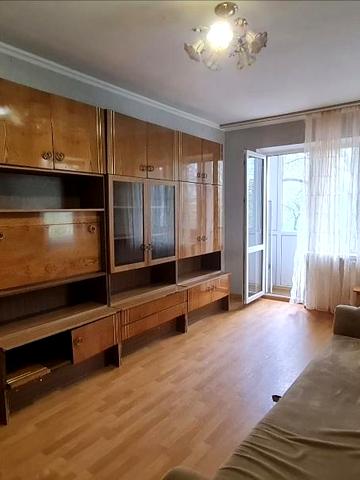 Євгена Чикаленка вул., 44/1