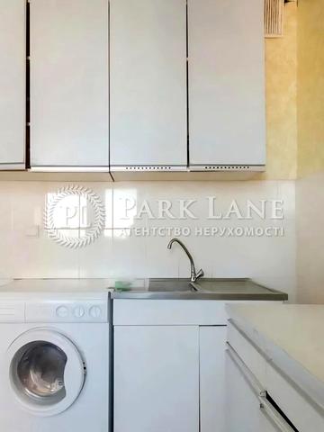 Михайла Гришка вул., 8-А