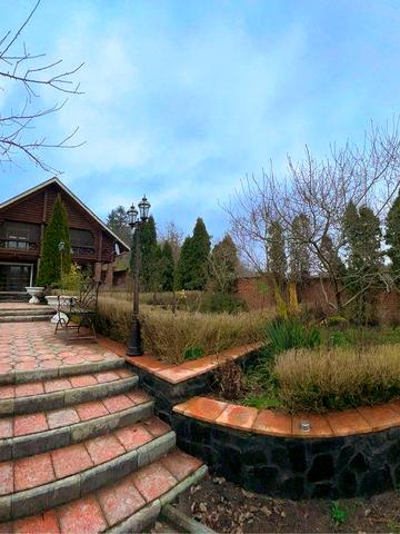 Продаж розкішного та унікального домоволодіння в м. Корсунь !