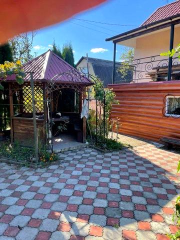 Продаж дачного будинку