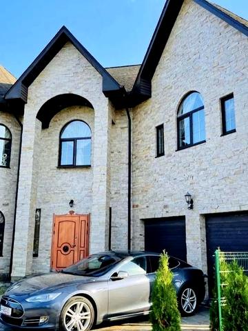 Сонячна вул.