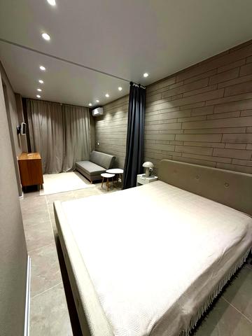 Академіка Глушкова просп., 9-В