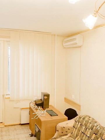 Свободи просп., 81а