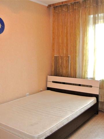 Червоної Калини просп. (Володимира Маяковського), 40