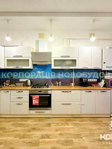 Августина Волошина вул., 10А